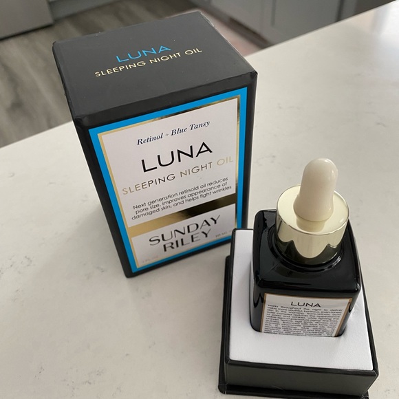 New in box Luna Sunday Riley sleeping oil - Picture 2 of 2